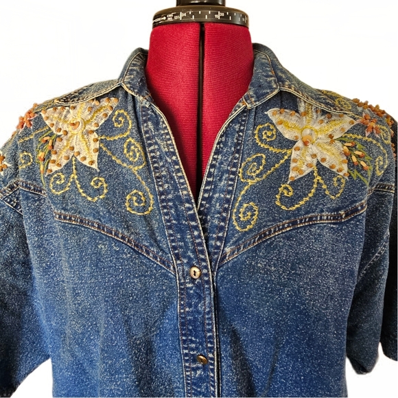 Pretty Bleu 1990s Vintage Womens Cottage Shirt Medium Acid Wash Denim - Picture 8 of 14